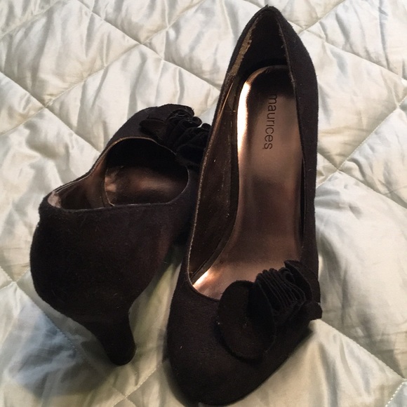 Size 8 felt formal heels - Picture 2 of 2